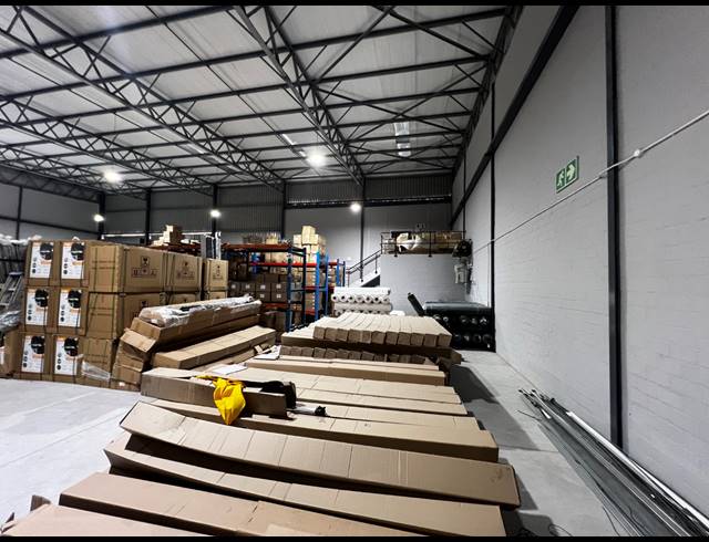 685M² WAREHOUSE TO LET IN AIRPORT INDUSTRIA